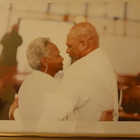 Meet your Posher, Bobbie - Picture 1 of 1